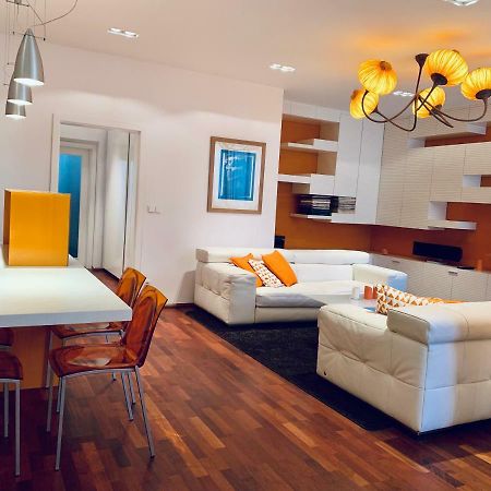 Luxury Apartment In The Center Of Praag Buitenkant foto