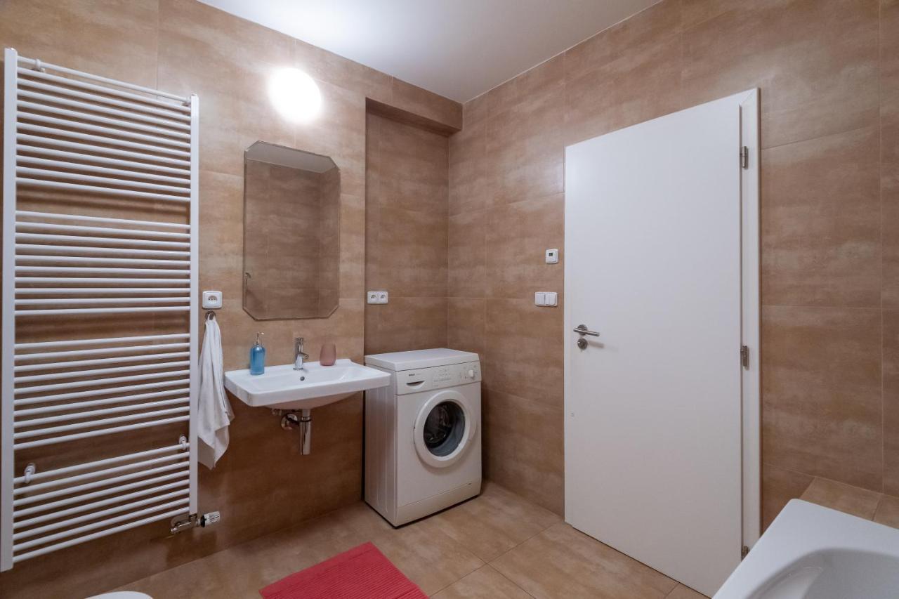 Luxury Apartment In The Center Of Praag Buitenkant foto